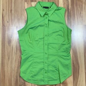 🔥🔥🔥New York & Company Best Button Up Green M